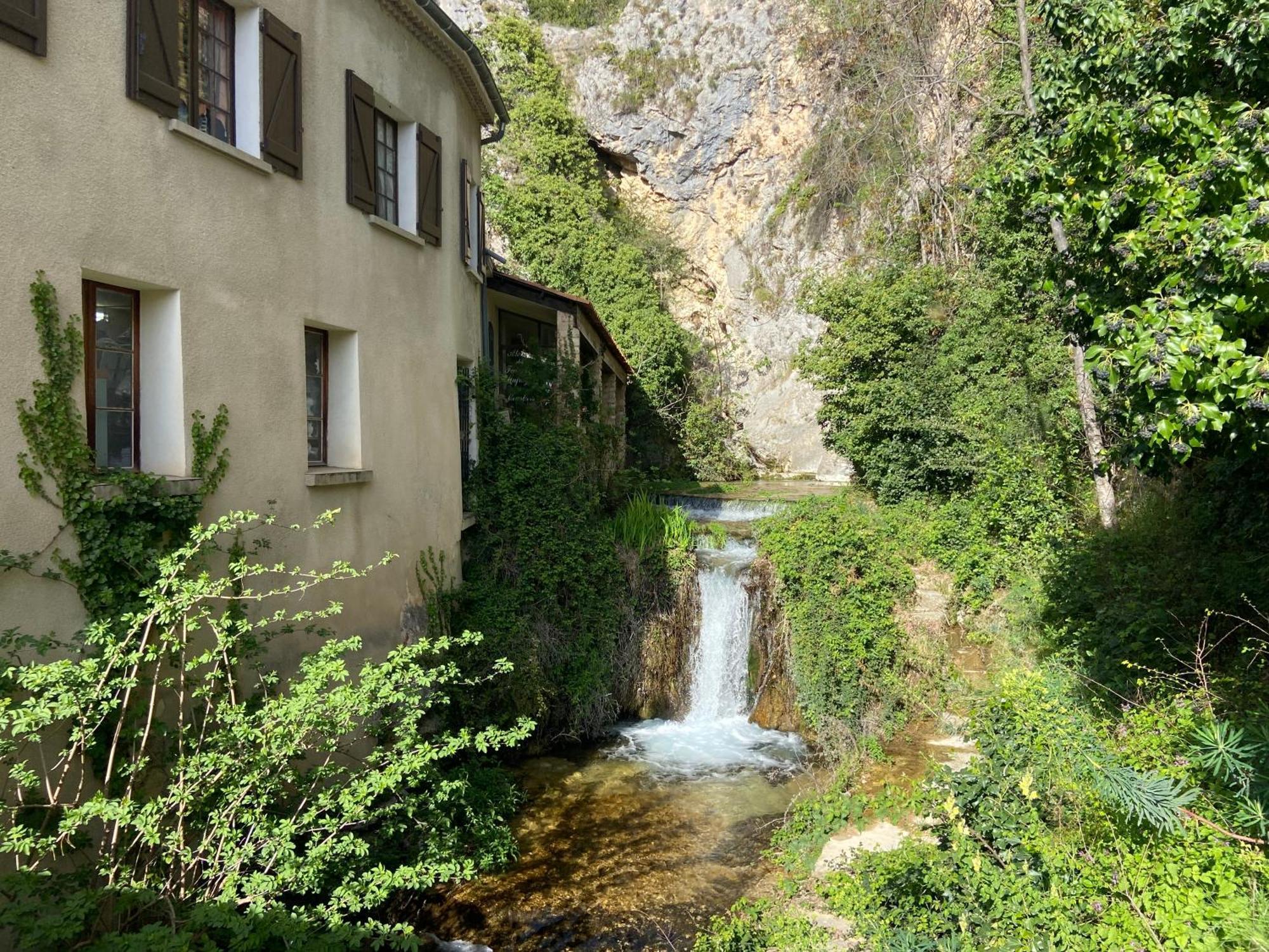 Camping Le Saint Clair Moustiers-Sainte-Marie Exterior photo